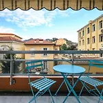 Le Carre Dor - Confort -hyper Centre - Μεντόν