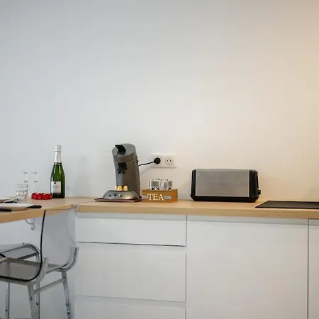 Le Carre D'or - Confort - Hyper Centre- Appartement Menton