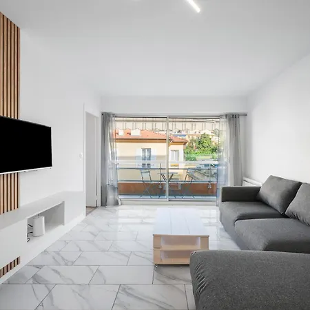 Le Carre D'or - Confort - Hyper Centre- Appartement Menton